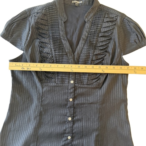Express Black Button-Up Pleated Blouse with pockets, Large - Picture 5 of 9
